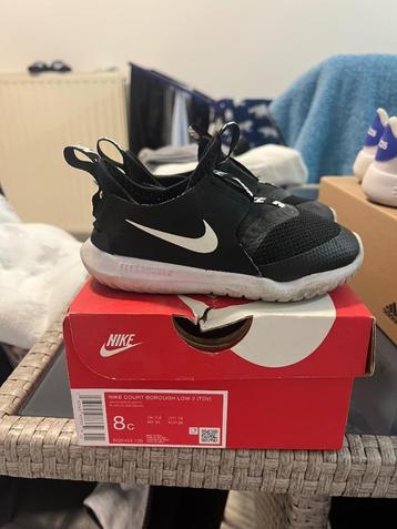Nike schoenen 24 maat beschikbaar voor biedingen