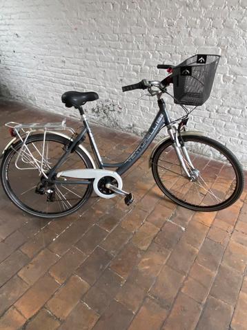 VENTURELLI DELTA 28 inch 7V-fiets met mand  beschikbaar voor biedingen
