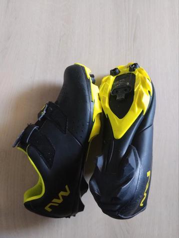 Northware klikschoenen beschikbaar voor biedingen