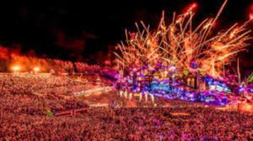 Cherche 2 à 4 places Tomorrowland pour le samedi 27/7/2024