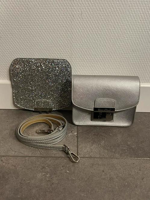 Zilveren glitter schoudertas crossbody Kisses of Pearl, Handtassen en Accessoires, Tassen | Damestassen, Nieuw, Avondtasje, Overige kleuren