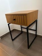 Table de chevet, Huis en Inrichting, Slaapkamer | Nachtkastjes, Ophalen, Nieuw, Hout
