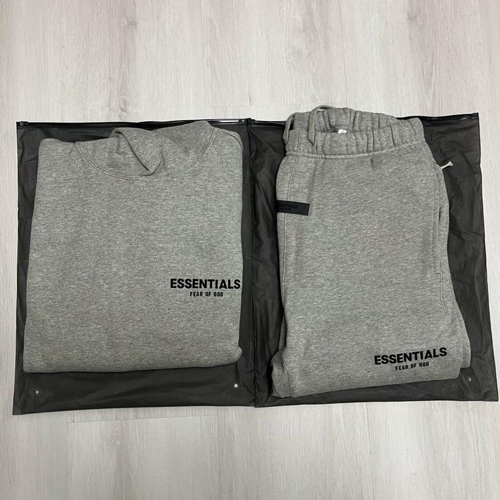Essentials Trainingspak Dark Heather Oatmeal, Kleding | Heren, Heren-kledingpakketten, Ophalen of Verzenden