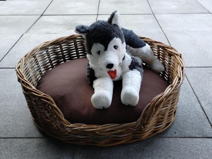 hondenmand in riet met ligkussen, Dieren en Toebehoren, Hondenmanden, Nieuw, Riet, Ophalen