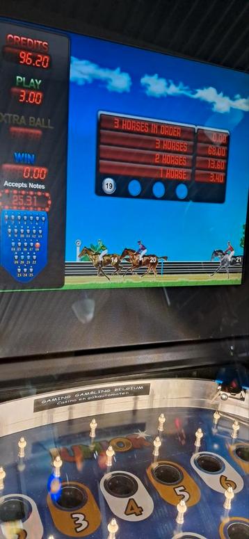 Junior bingo met originele stoel. beschikbaar voor biedingen