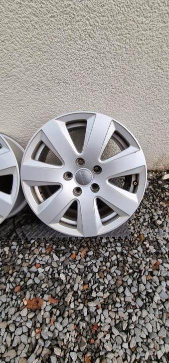 Audi 16 inch velgen R16 voor winterbanden beschikbaar voor biedingen