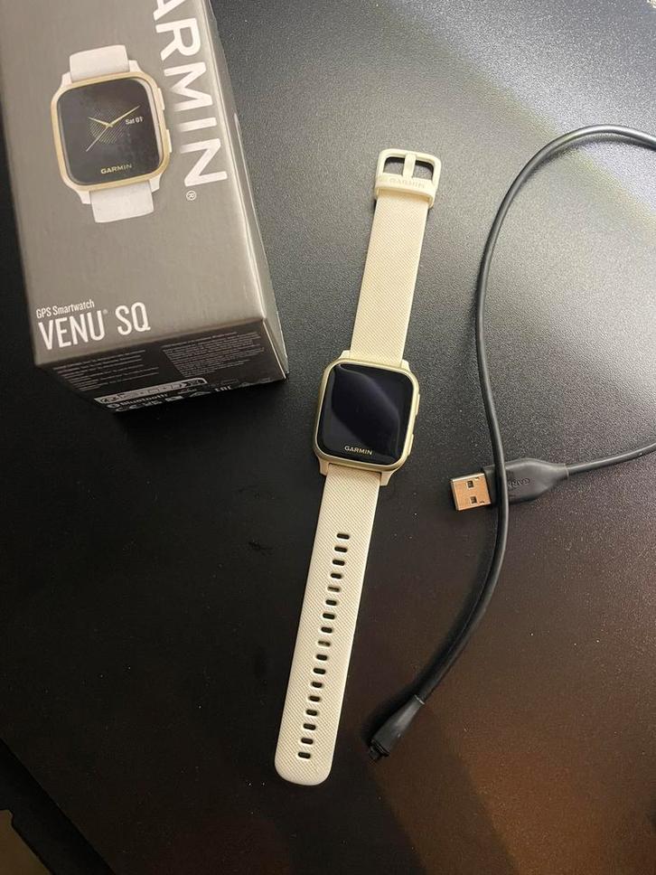 Garmin venu SQ, Handtassen en Accessoires, Sporthorloges, Zo goed als nieuw, Android, Wit, Afstand, Calorieverbanding, Conditie