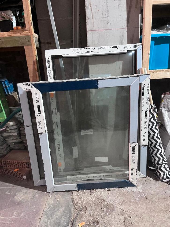 3 fenêtres toit type Velux REHAU – neuves, Bricolage & Construction, Vitres, Châssis & Fenêtres, Neuf, Fenêtre de façade ou Vitre