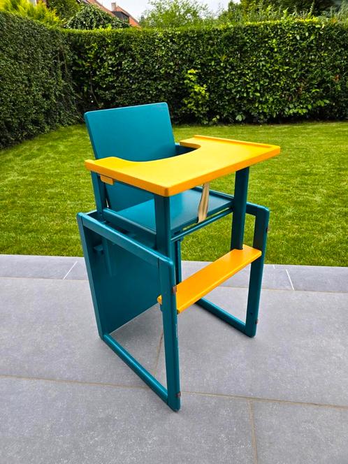 Multifunctionele kinderstoel met tafel + kussen, Kinderen en Baby's, Kinderstoelen, Gebruikt, Hangstoel, Afneembaar eetblad, Ophalen