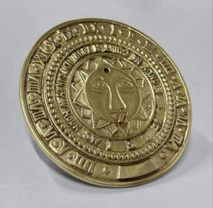 Horloge à cadran solaire en laiton massif de tarrot suns, Jardin & Terrasse, Cadrans solaires, Neuf, Enlèvement ou Envoi