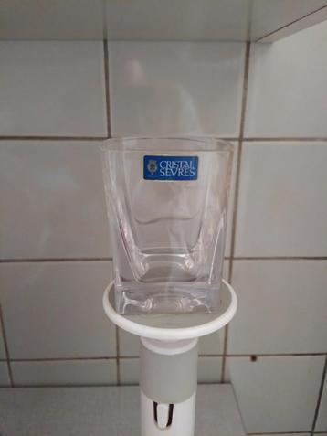 6 identieke „Cristal de Sèvres” -glazen. Gloednieuw. beschikbaar voor biedingen