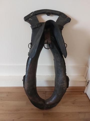 collier d'attelage ancien, Enlèvement