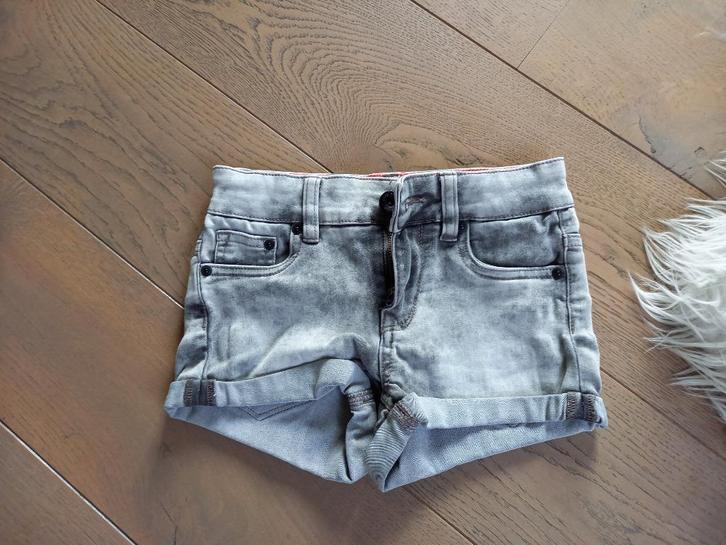 maat 140 : short Cars jeans strech grijs nieuwstaat, Kinderen en Baby's, Kinderkleding | Maat 140, Zo goed als nieuw, Meisje, Broek