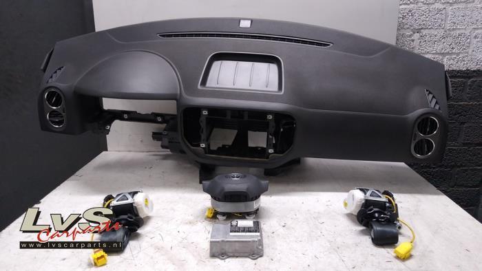 Airbag set + dashboard van een Volkswagen Tiguan, Auto-onderdelen, Overige Auto-onderdelen, Volkswagen, Gebruikt, 3 maanden garantie