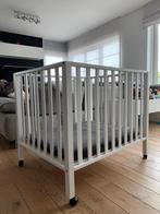 Babypark wit ( + matras en 5 hoezen), Kinderen en Baby's, Ophalen, Zo goed als nieuw, Vierkant, Wieltjes