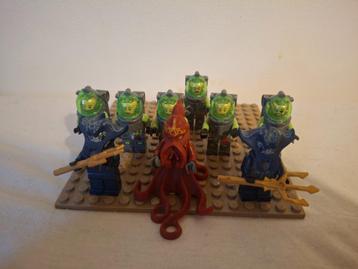 Lego atlantis figures beschikbaar voor biedingen