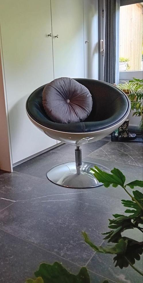 Kuipzetel/kuipstoel, Huis en Inrichting, Fauteuils, Zo goed als nieuw, Ophalen