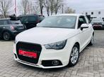 Audi A1 1.2i 2011 136.000km zeer proper 1jaar garantie, Auto's, A1, Wit, Leder, Bedrijf