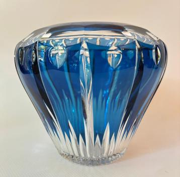 VAL ST LAMBERT  Vases • Coupes • Carafes beschikbaar voor biedingen
