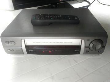 LG BD200P video recorder met afstandsbediening beschikbaar voor biedingen