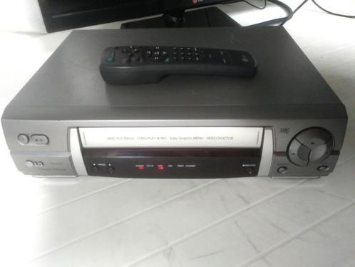 LG BD200P video recorder met afstandsbediening, Audio, Tv en Foto, Videospelers, Gebruikt, VHS-speler of -recorder, Ophalen of Verzenden