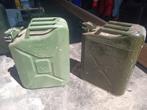 10 diverse stalen jerry cans groen leger 20 liter, Ophalen