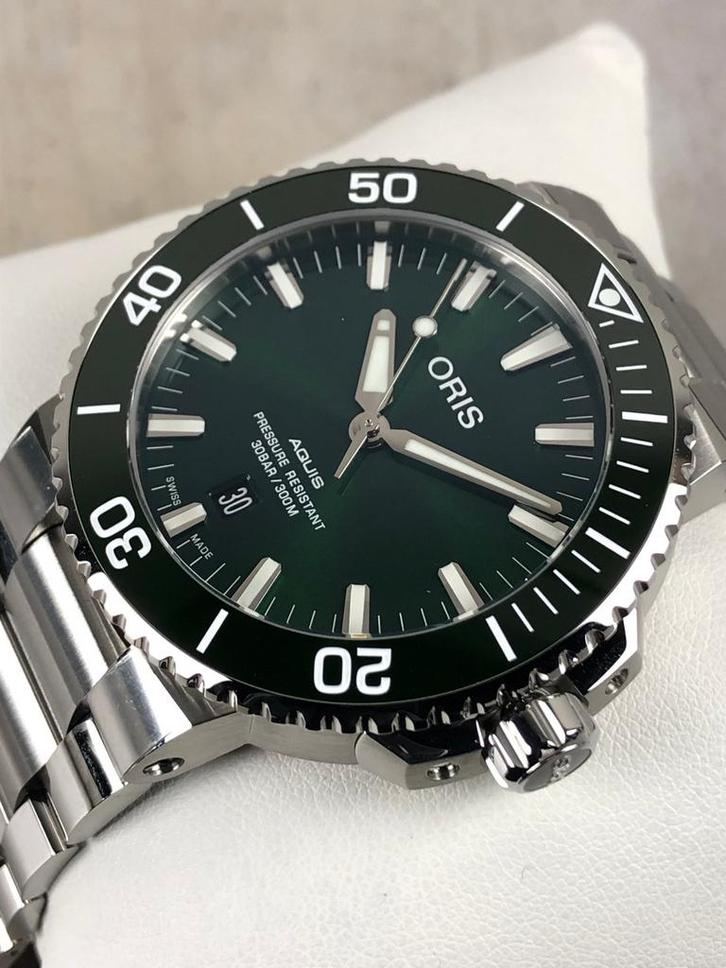Oris Aquis date 43,5mm new, Handtassen en Accessoires, Horloges | Heren, Zo goed als nieuw, Staal, Ophalen