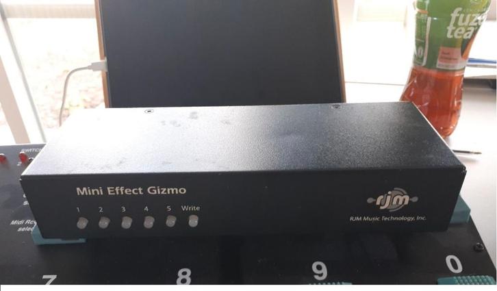 RJM Gizmo - Commutateur de boucle Mini Effect, Musique & Instruments, Effets, Utilisé, Autres types, Enlèvement ou Envoi