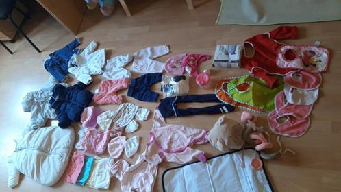 Lot 44 pièces articles bebe 0 à 3 mois, Enfants & Bébés, Vêtements de bébé | Packs de vêtements pour bébés, Enlèvement ou Envoi