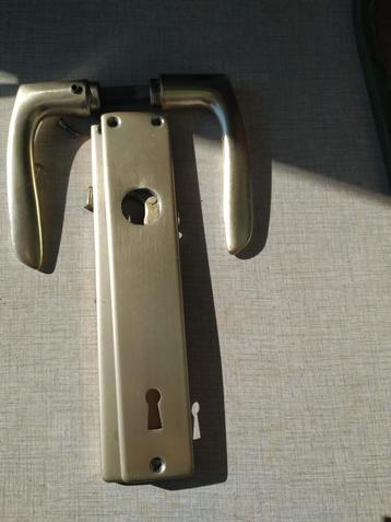 deursloten beschikbaar voor biedingen