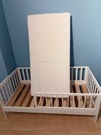 Peuterbed ‘Plume’ wit, Kinderen en Baby's, Kinderkamer | Bedden, Ophalen, 70 tot 85 cm, 140 tot 160 cm, Zo goed als nieuw