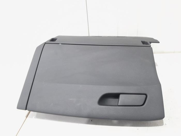 Boîte à gants d'un Audi A4, Autos : Pièces & Accessoires, Tableau de bord & Interrupteurs, Audi, Utilisé, 3 mois de garantie, Enlèvement ou Envoi