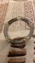 Armbanden in acryl, Ophalen of Verzenden, Nieuw, Grijs, Met bedels of kralen