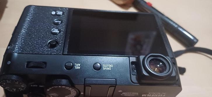 Fujifilm x100 VI with case, tropical, SSD PRO 256GO, Audio, Tv en Foto, Fotocamera's Digitaal, Zo goed als nieuw, Compact, Fuji