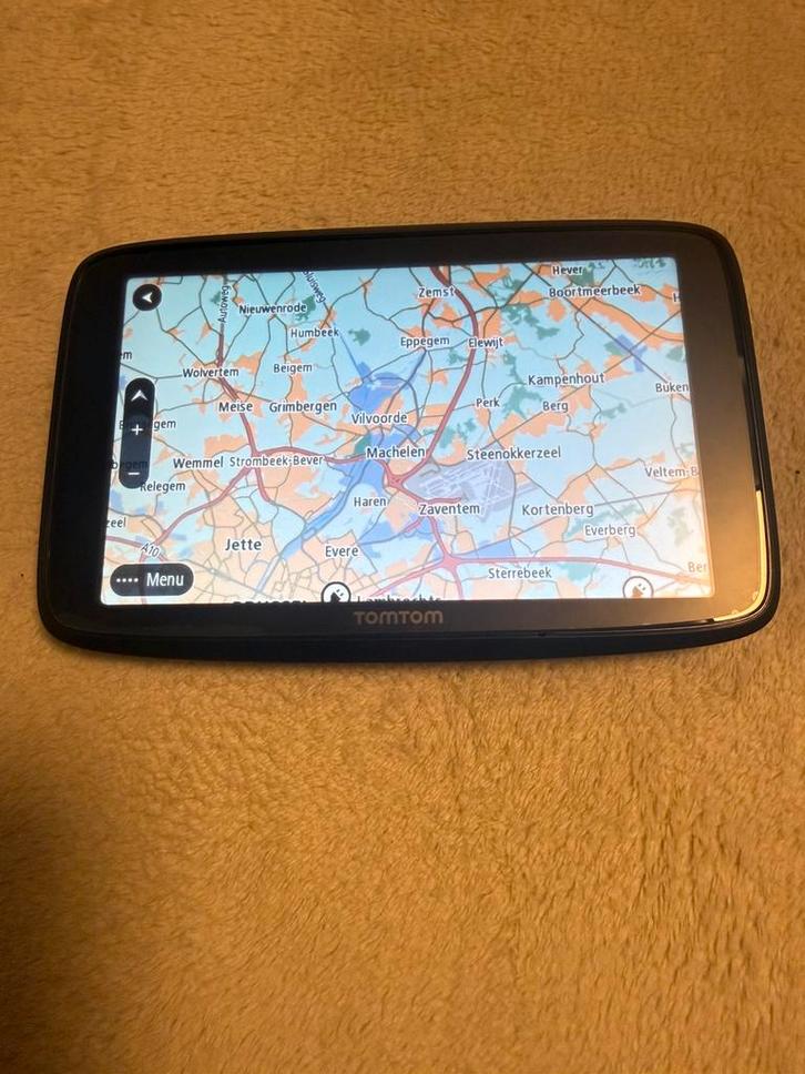TomTom GO 620 wifi lifetime map/flitser/traffic updates, Autos : Divers, Navigation de voiture, Comme neuf, Enlèvement