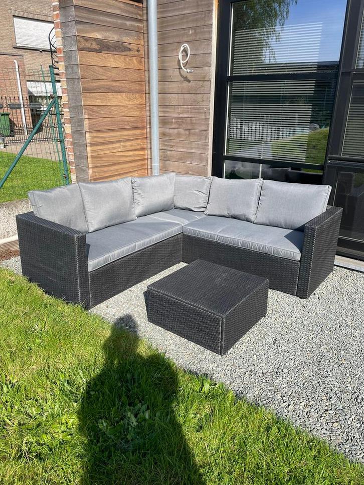 Loungeset en tafeltje met kussens, Tuin en Terras, Tuinmeubel-accessoires, Zo goed als nieuw, Ophalen