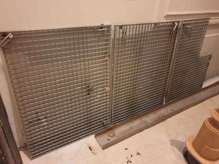 3 RVS looproosters 100x75cm + stalen draagbalk L243,5 B16cm, Doe-het-zelf en Bouw, Ladders en Trappen, Ophalen