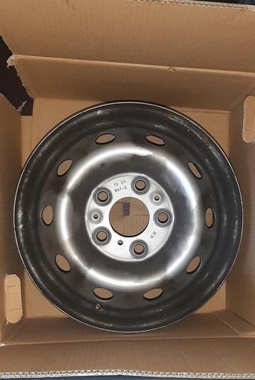Mobilhome Fiat Ducato 4x 16inch stalen velgen (heavy duty) beschikbaar voor biedingen