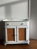 Leuke Rotan Kast (kan ook als ververstafel), Ophalen, Zo goed als nieuw