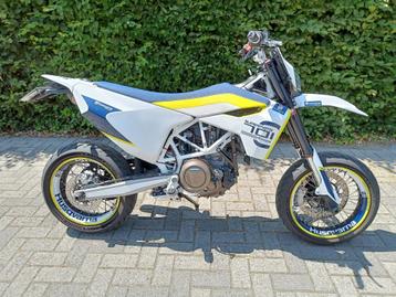 Husqvarna 701 Supermoto  beschikbaar voor biedingen