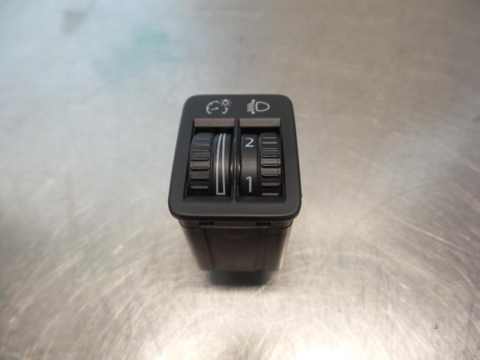 Commutateur phare hauteur réglable d'un Volkswagen Passat (, Autos : Pièces & Accessoires, Tableau de bord & Interrupteurs, Utilisé