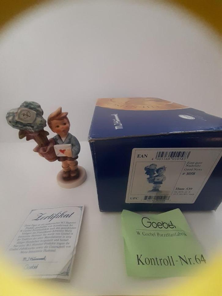 Hummel beeldje 539 "Eine gute nachricht", Verzamelen, Beelden en Beeldjes, Zo goed als nieuw, Hummel, Ophalen of Verzenden