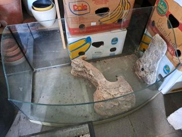 2 verschillende Aquarien, Dieren en Toebehoren, Ophalen, Gebruikt