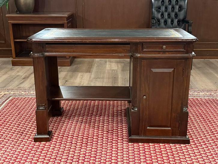 Klassiek Engels bureau #545, Huis en Inrichting, Bureaus, Zo goed als nieuw, Bureau, Ophalen of Verzenden
