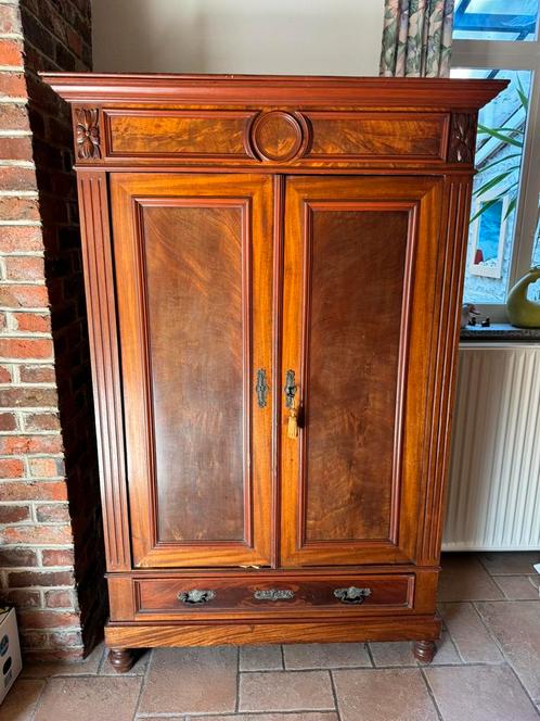 Bonheur du jour ancien. 2 portes 1 grand tiroir dans le bas., Huis en Inrichting, Kasten | Kleerkasten, Ophalen