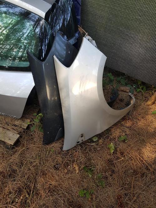 RENAULT CLIO 3  VOORSCHERM RECHTS  CODE 185, Auto-onderdelen, Carrosserie, Spatbord, Gebruikt, Ophalen of Verzenden