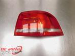 Achterlicht rechts van een Volkswagen Passat, Auto-onderdelen, Gebruikt, -, Volkswagen, -