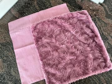 Kussenovertrekken roze beschikbaar voor biedingen