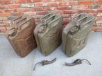 2 vintage jerrycannen leger , oldtimers, Verzamelen, Ophalen of Verzenden, Overige soorten, Overige typen