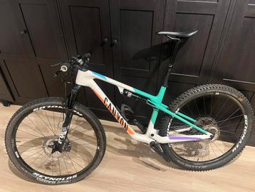 Canyon World Cup CF 7 2023 beschikbaar voor biedingen